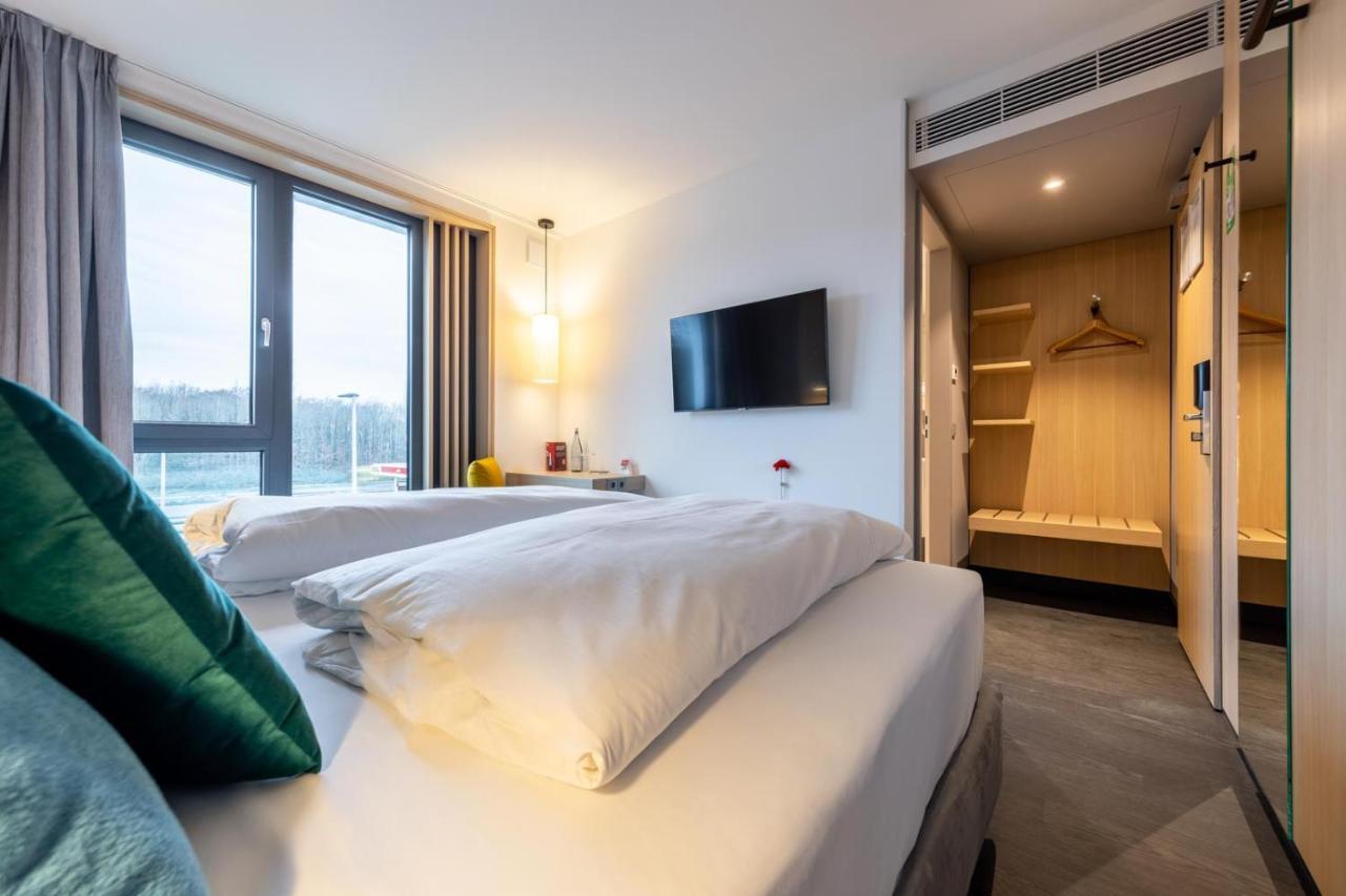 Serways Hotel Hoesel ราทิงเงน ภายนอก รูปภาพ