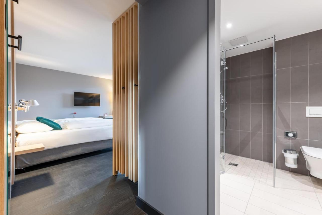Serways Hotel Hoesel ราทิงเงน ภายนอก รูปภาพ
