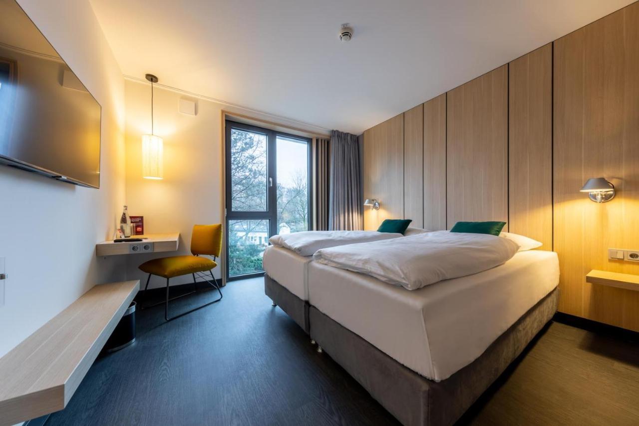 Serways Hotel Hoesel ราทิงเงน ภายนอก รูปภาพ